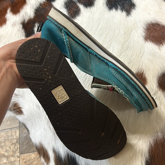 Ariat Turquoise Cow Skull Leather Cruiser - Picture 7 of 7